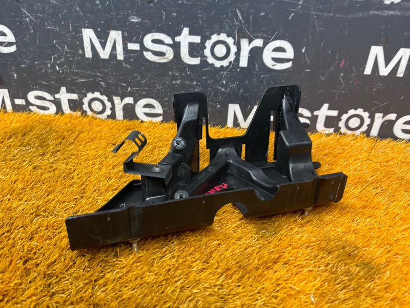 Кронштейн впускного коллектора, 300 рублей, Красноярск