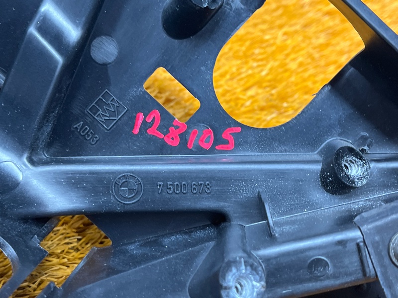 Кронштейн впускного коллектора, 300 рублей, Красноярск