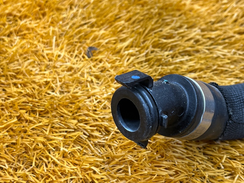 Патрубок системы охлаждения, 2000 рублей, Красноярск