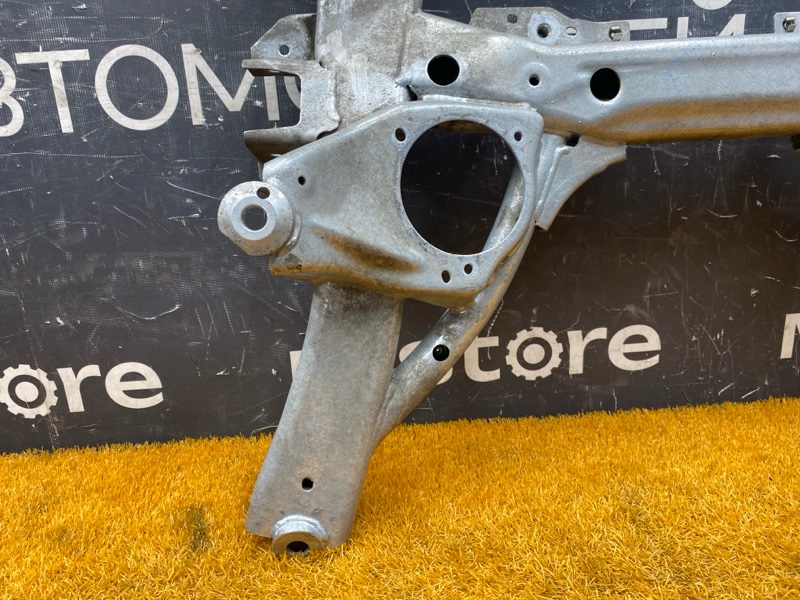 Балка поперечная (подрамник), 39000 рублей, Красноярск