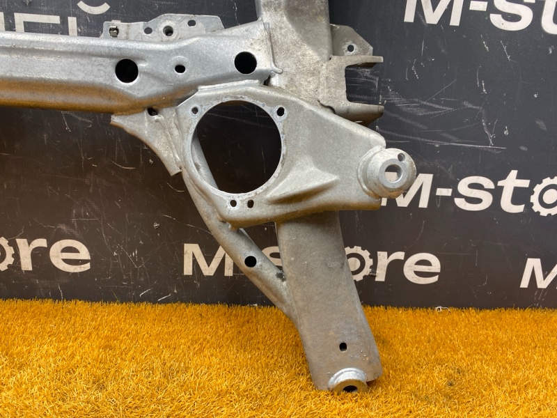 Балка поперечная (подрамник), 39000 рублей, Красноярск