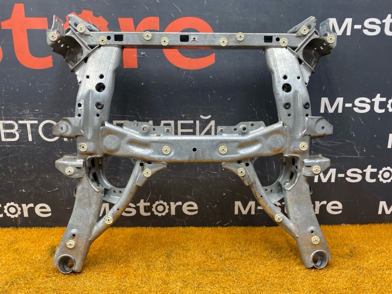 Балка поперечная (подрамник), 39000 рублей, Красноярск