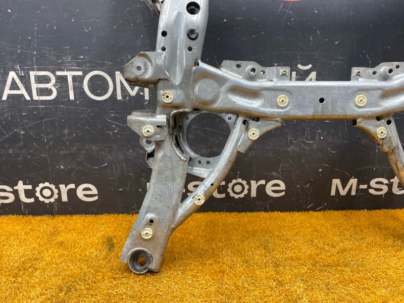 Балка поперечная (подрамник), 39000 рублей, Красноярск