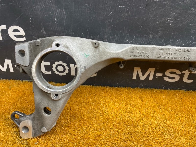 Балка поперечная (подрамник), 7000 рублей, Красноярск