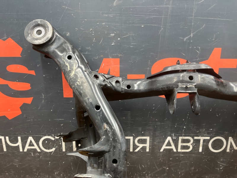 Балка поперечная (подрамник), 4500 рублей, Красноярск