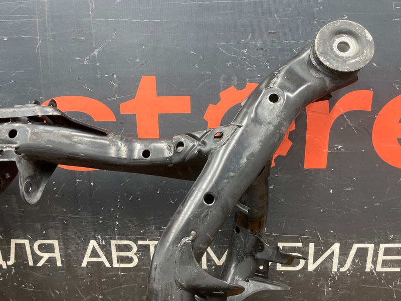 Балка поперечная (подрамник), 4500 рублей, Красноярск