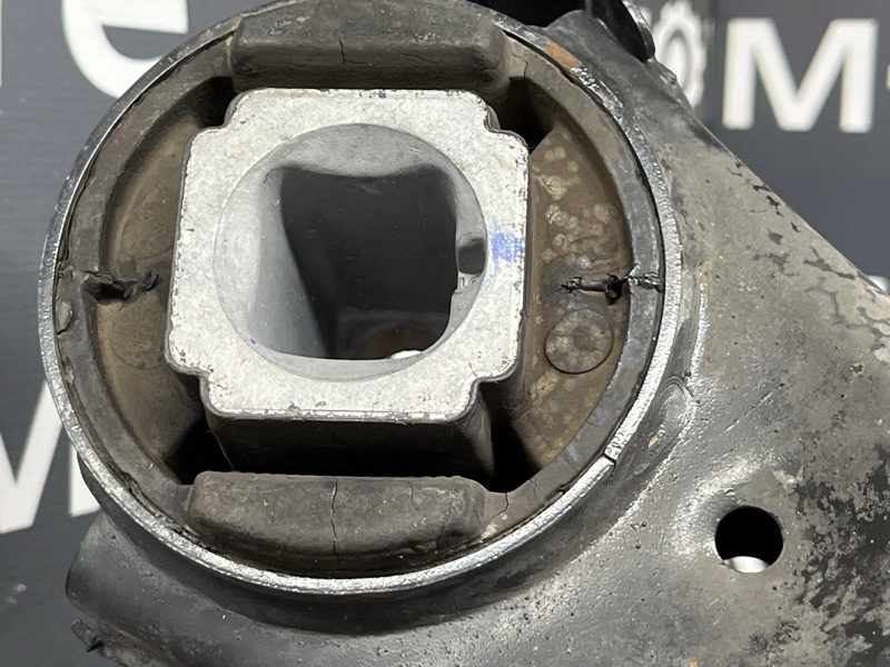 Балка поперечная (подрамник), 4000 рублей, Красноярск