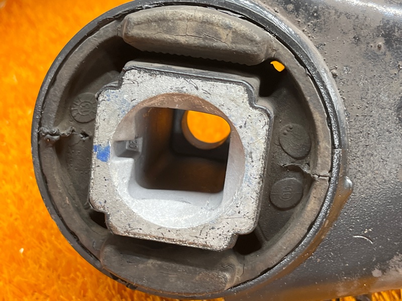 Балка поперечная (подрамник), 4000 рублей, Красноярск