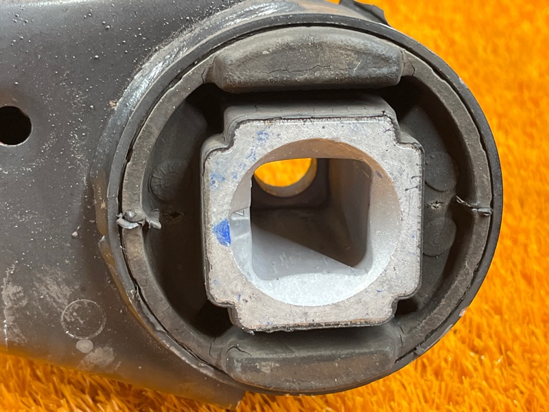 Балка поперечная (подрамник), 4000 рублей, Красноярск