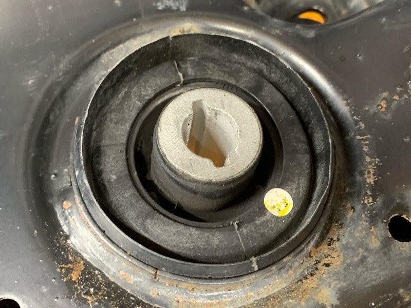 Балка поперечная (подрамник), 15000 рублей, Красноярск