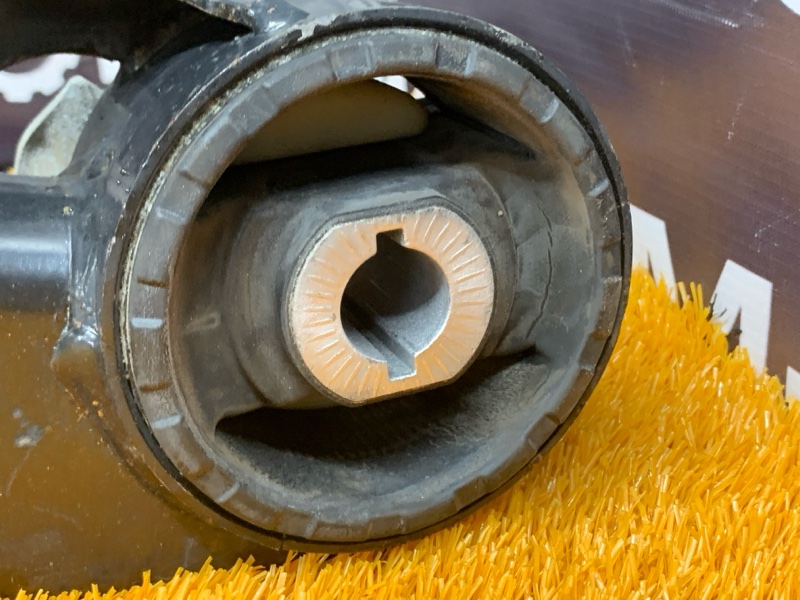 Балка поперечная (подрамник), 15000 рублей, Красноярск