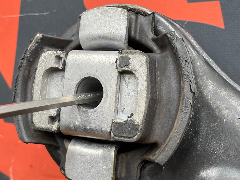 Балка поперечная (подрамник), 5000 рублей, Красноярск