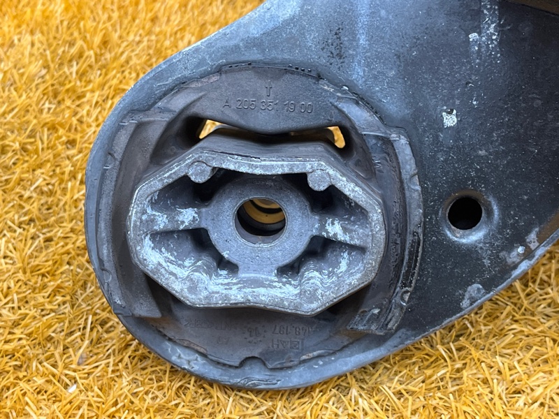 Балка поперечная (подрамник), 35000 рублей, Красноярск