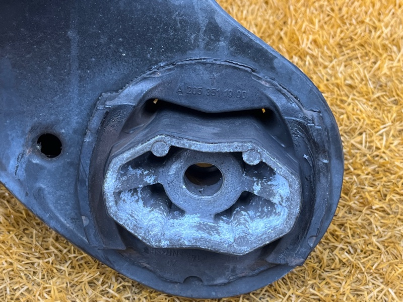 Балка поперечная (подрамник), 35000 рублей, Красноярск