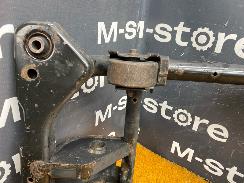 Кронштейн КПП, 2000 рублей, Красноярск