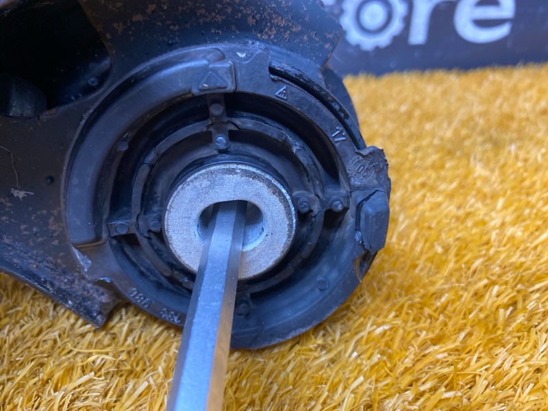 Балка поперечная (подрамник), 2000 рублей, Красноярск