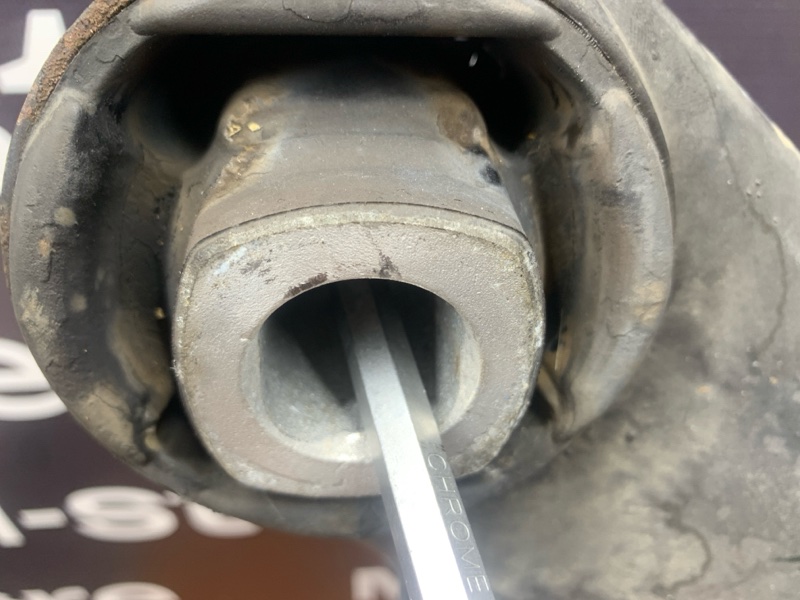 Балка поперечная (подрамник), 2000 рублей, Красноярск