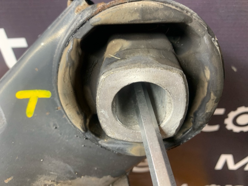 Балка поперечная (подрамник), 2000 рублей, Красноярск