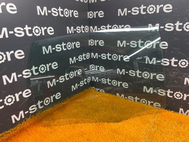 Стекло боковое, 1800 рублей, Красноярск