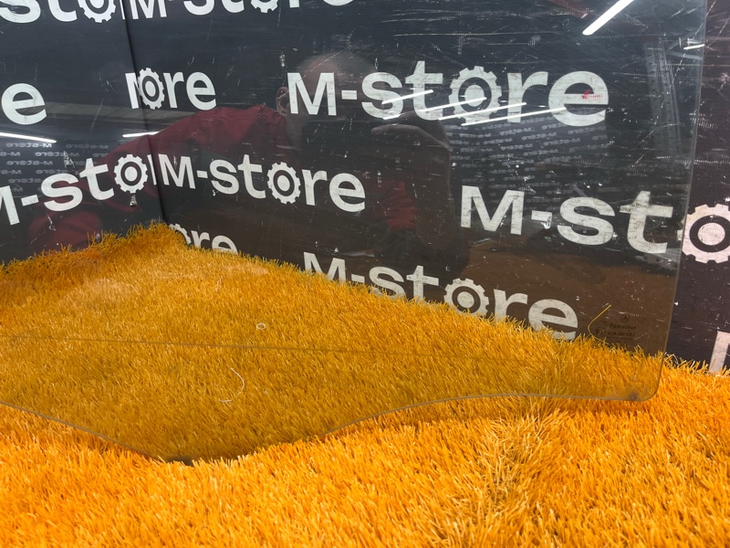 Стекло боковое, 1800 рублей, Красноярск