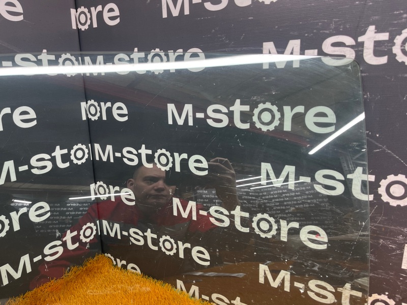 Стекло боковое, 1800 рублей, Красноярск