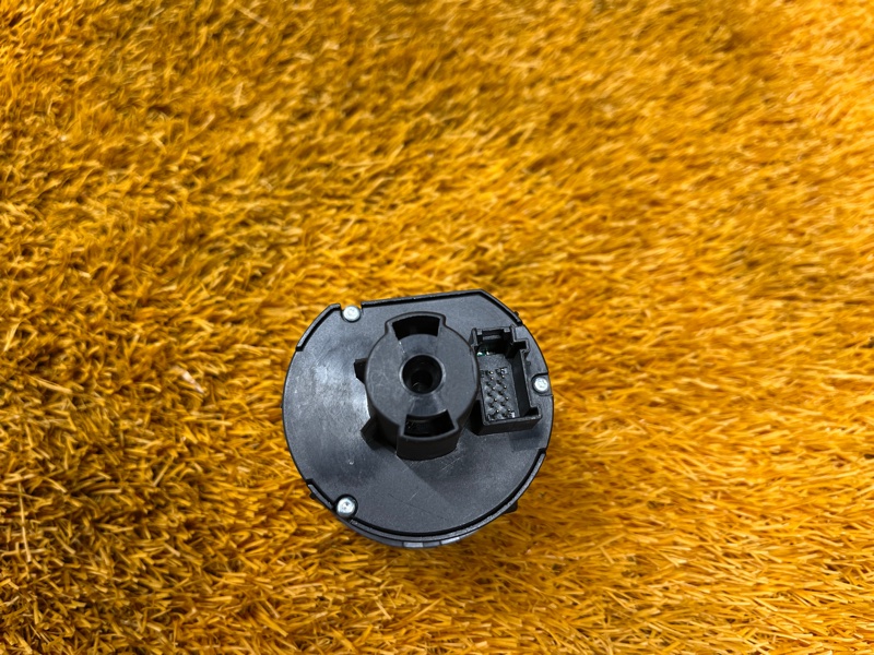 Переключатель света фар, 500 рублей, Красноярск