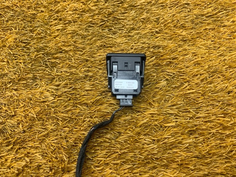 Кнопка открывания бардачка, 300 рублей, Красноярск