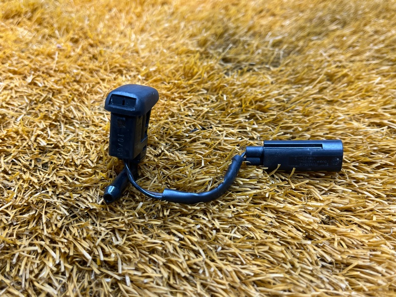 форсунка омывателя, 1000 рублей, Красноярск