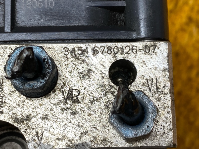 Блок ABS, 3300 рублей, Красноярск