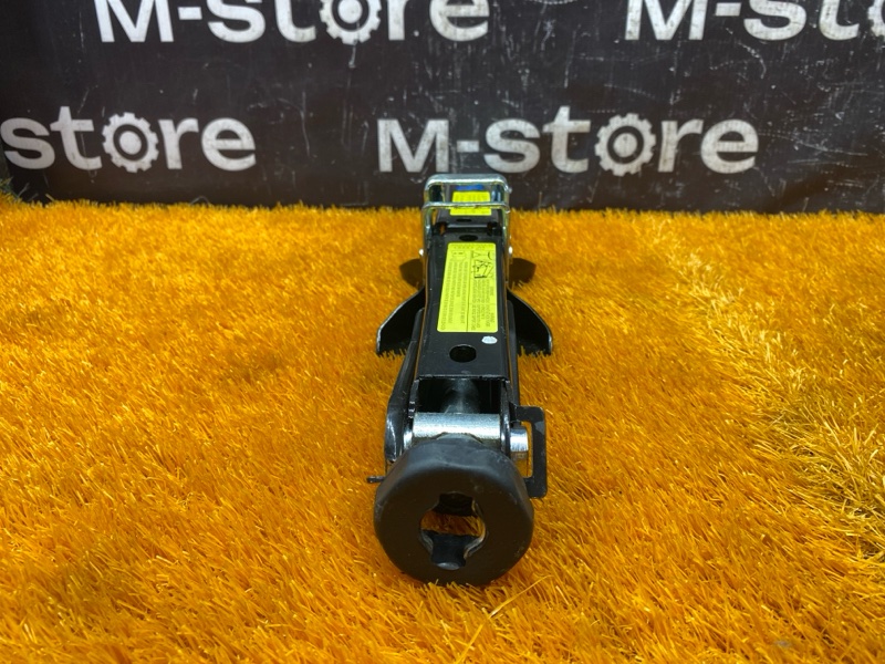 домкрат, 2000 рублей, Красноярск