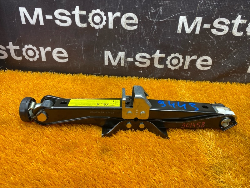 домкрат, 2000 рублей, Красноярск