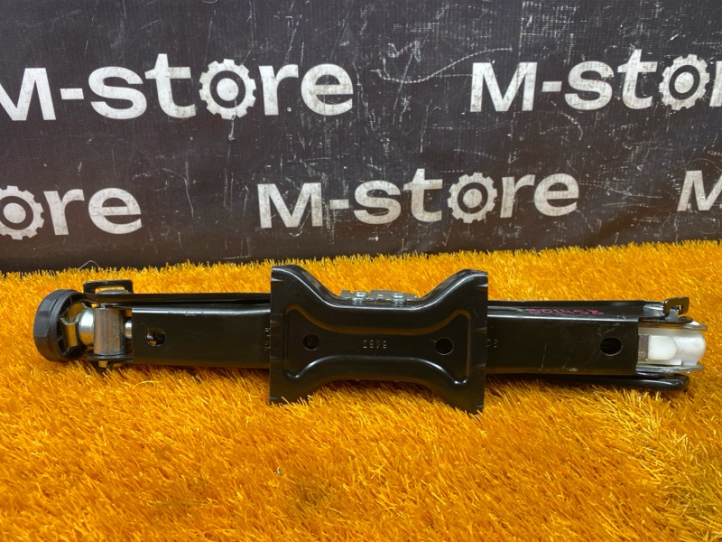 домкрат, 2000 рублей, Красноярск