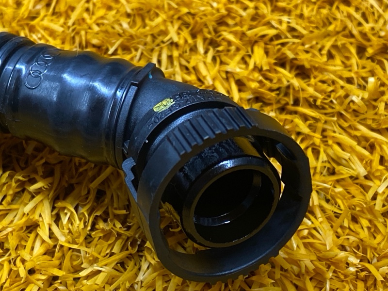 Патрубок картерных газов, 500 рублей, Красноярск