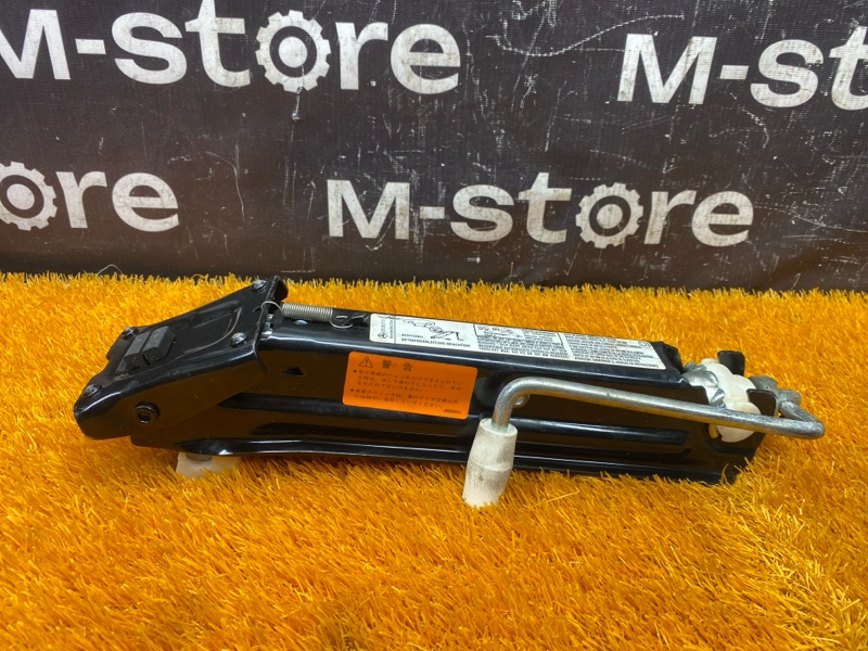 домкрат, 2000 рублей, Красноярск