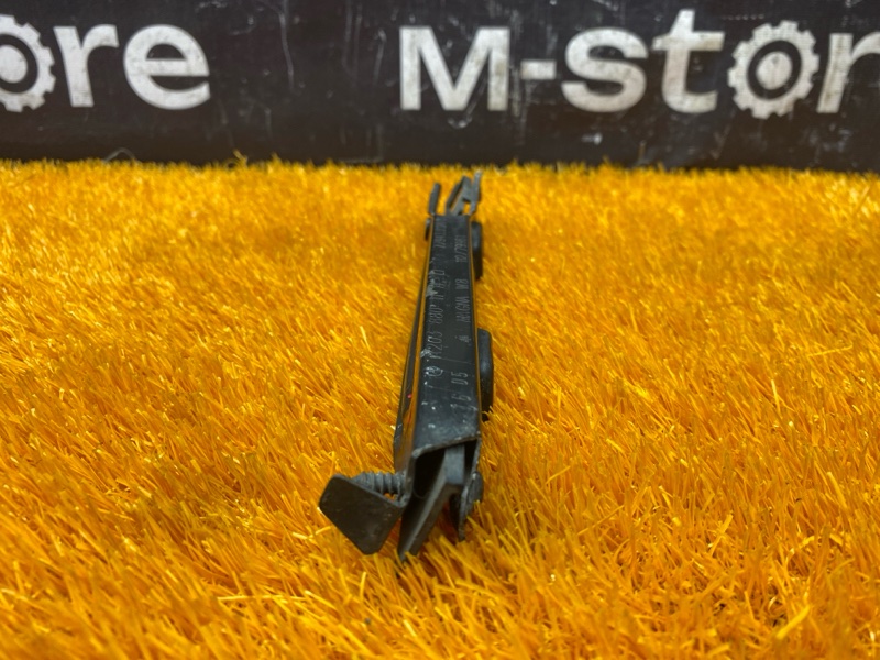 крепление бампера, 2000 рублей, Красноярск