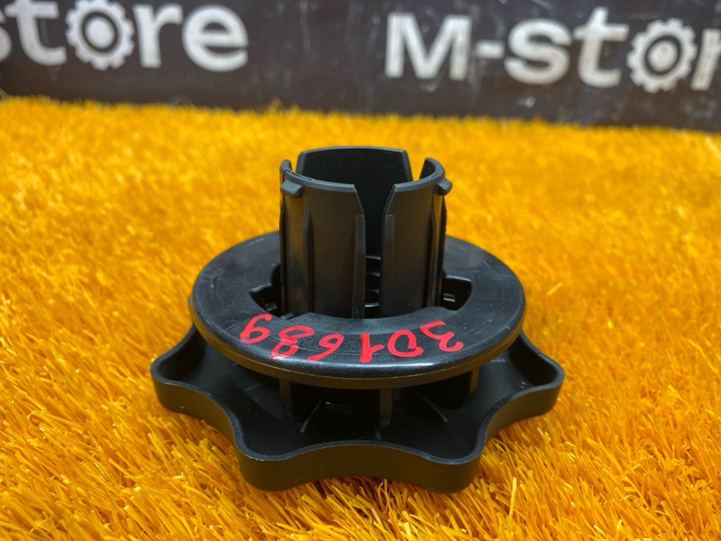 крепление запасного колеса, 500 рублей, Красноярск