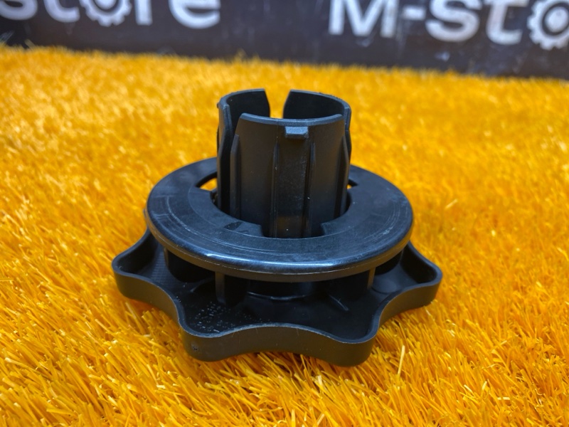 крепление запасного колеса, 500 рублей, Красноярск