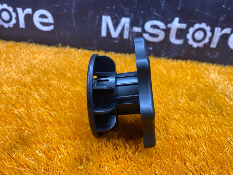 крепление запасного колеса, 500 рублей, Красноярск