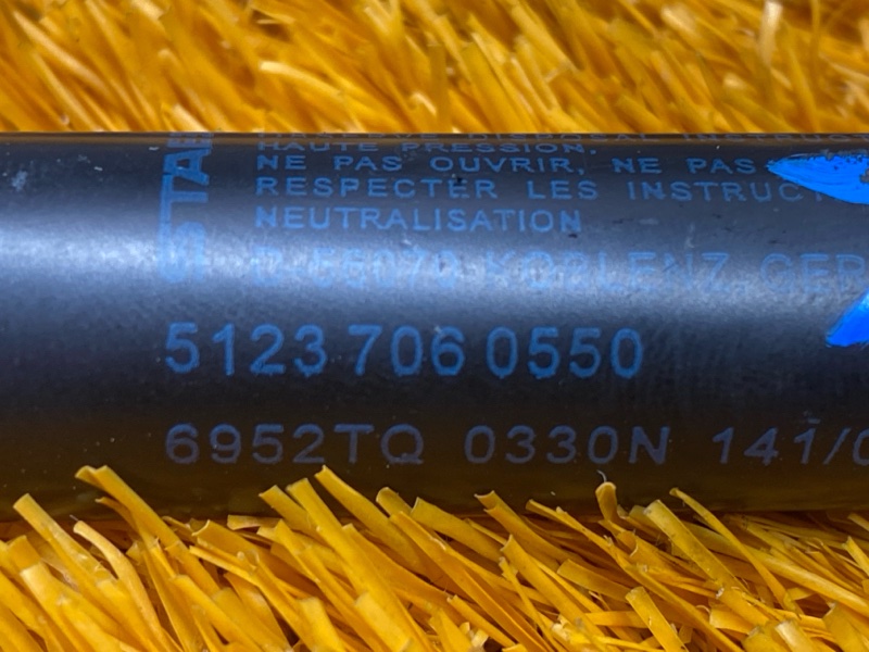 амортизатор капота, 900 рублей, Красноярск