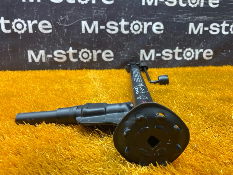 домкрат, 2000 рублей, Красноярск