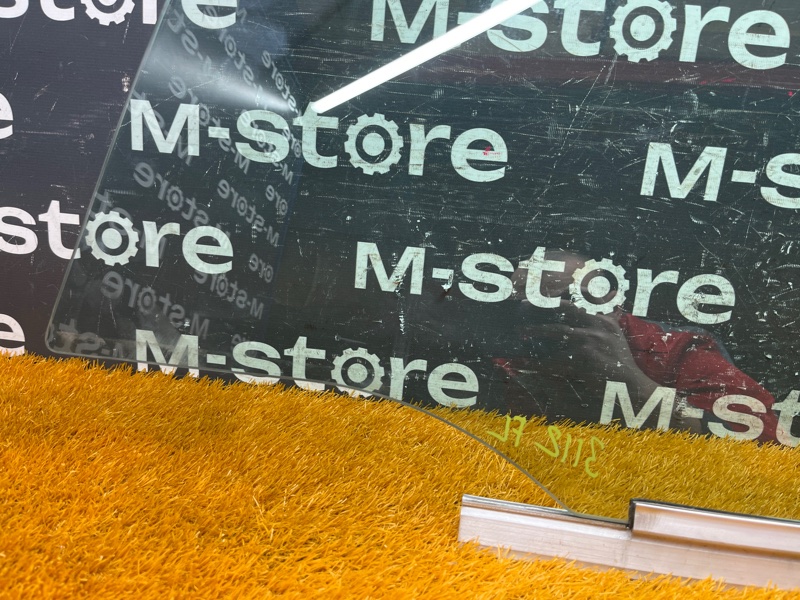 Стекло боковое, 1000 рублей, Красноярск