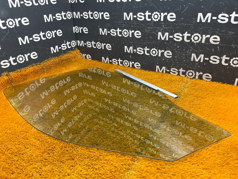 Стекло боковое, 1000 рублей, Красноярск