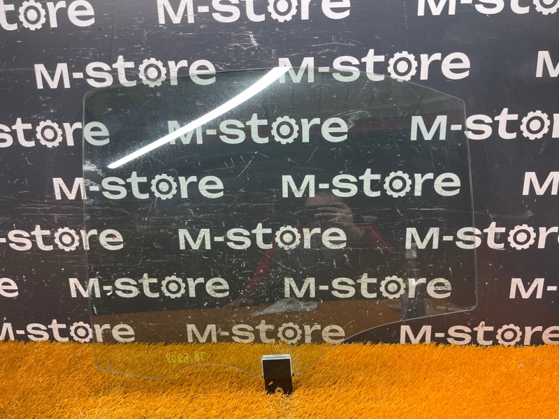 Стекло боковое, 4000 рублей, Красноярск