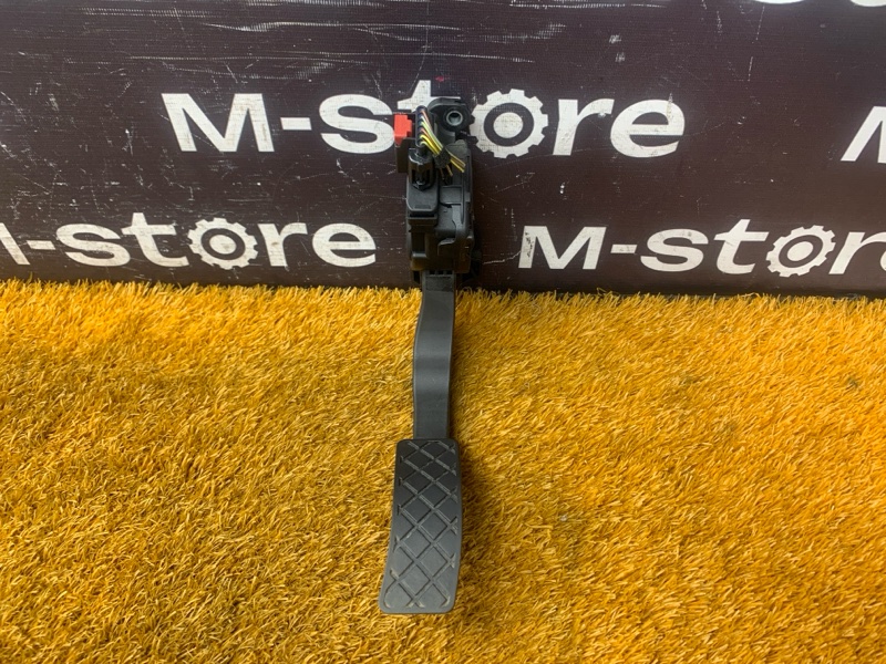 педаль газа, 500 рублей, Красноярск