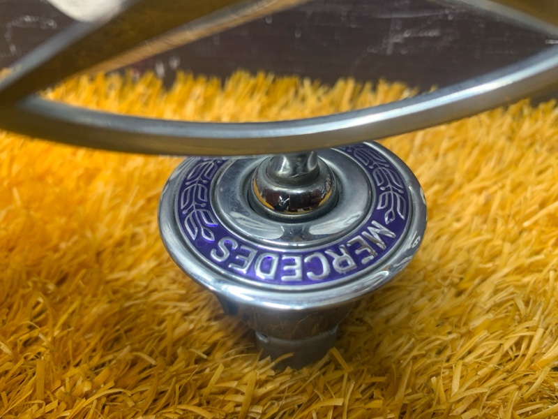 Эмблема на капот, 2000 рублей, Красноярск