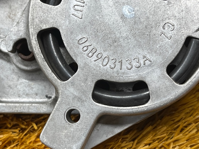 Натяжитель приводного ремня, 2000 рублей, Красноярск