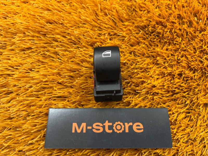 кнопка стеклоподъемника, 500 рублей, Красноярск