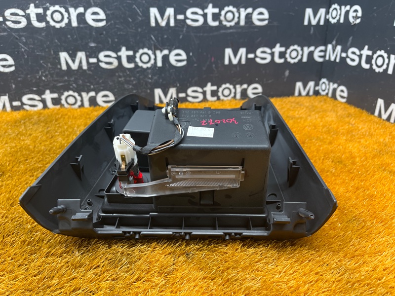 Консоль между сидений, 1000 рублей, Красноярск