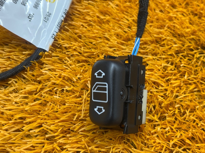 кнопка стеклоподъемника, 300 рублей, Красноярск