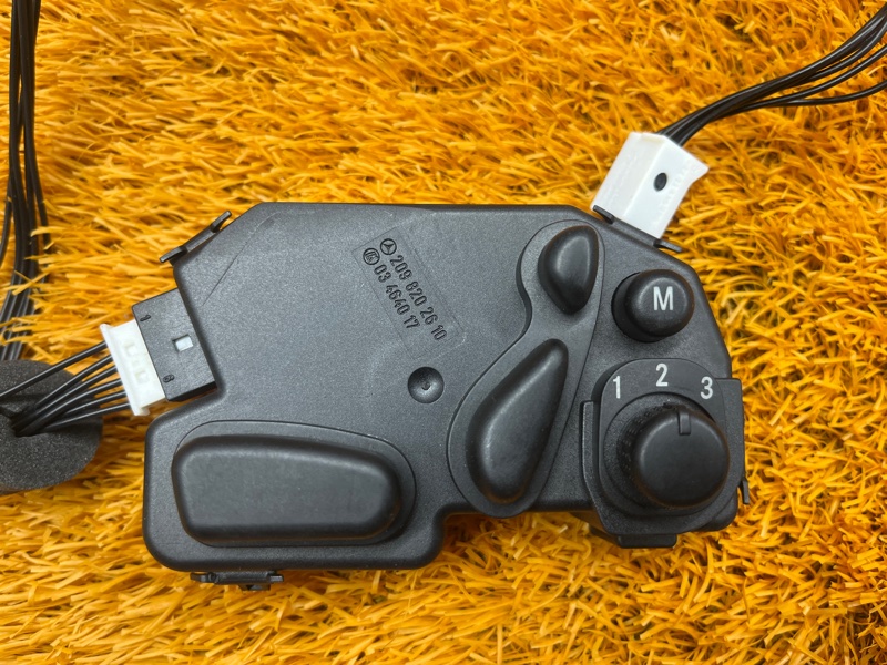 блок управления сиденьем, 2000 рублей, Красноярск